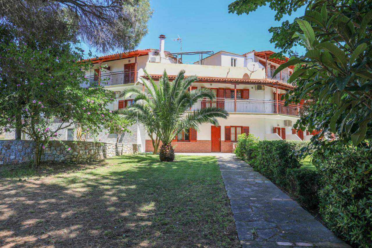 Sergios Koukounaries Exterior foto